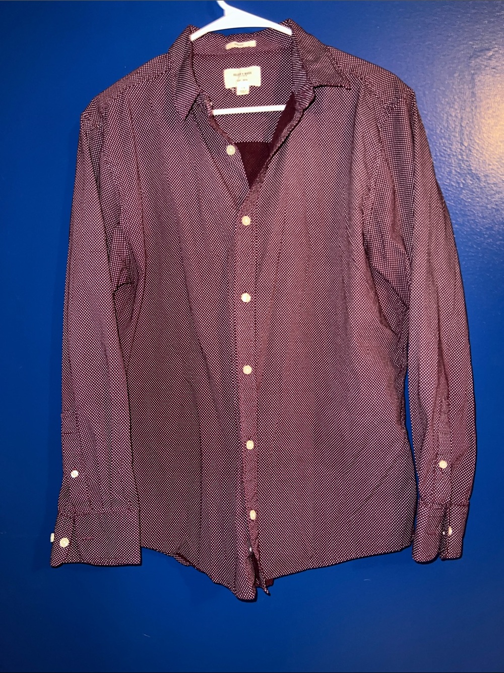 Classic Men's Long-Sleeve Dress Shirt — Burgundy Microdot